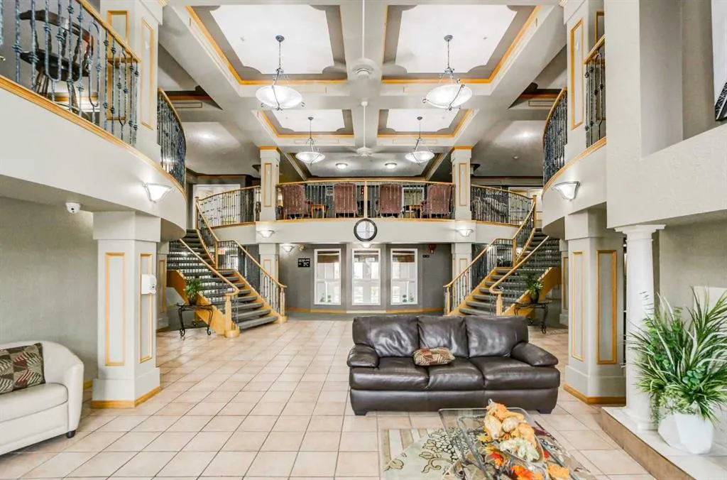 100 2 Avenue S #332