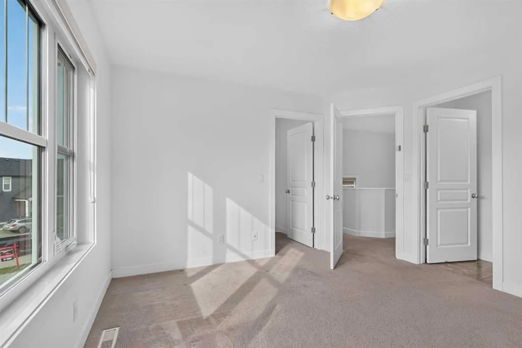 39 Evanscrest Way NW