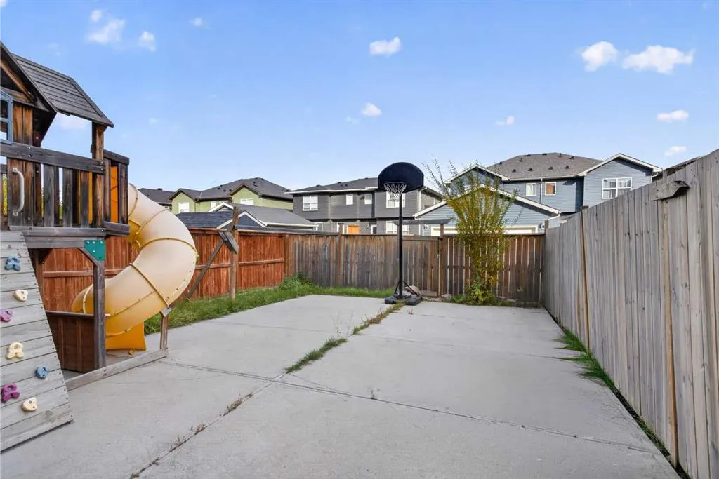 39 Evanscrest Way NW