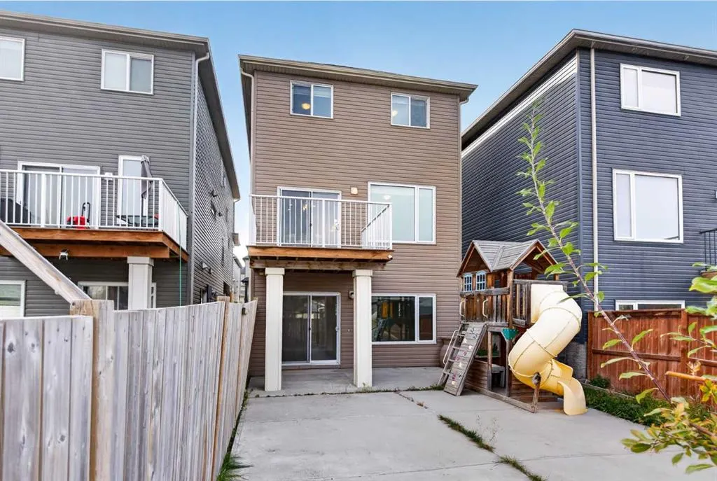 39 Evanscrest Way NW
