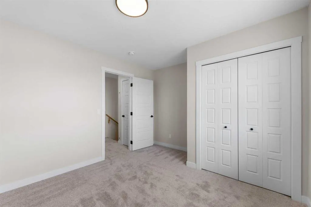 84 Buffaloberry Manor SE