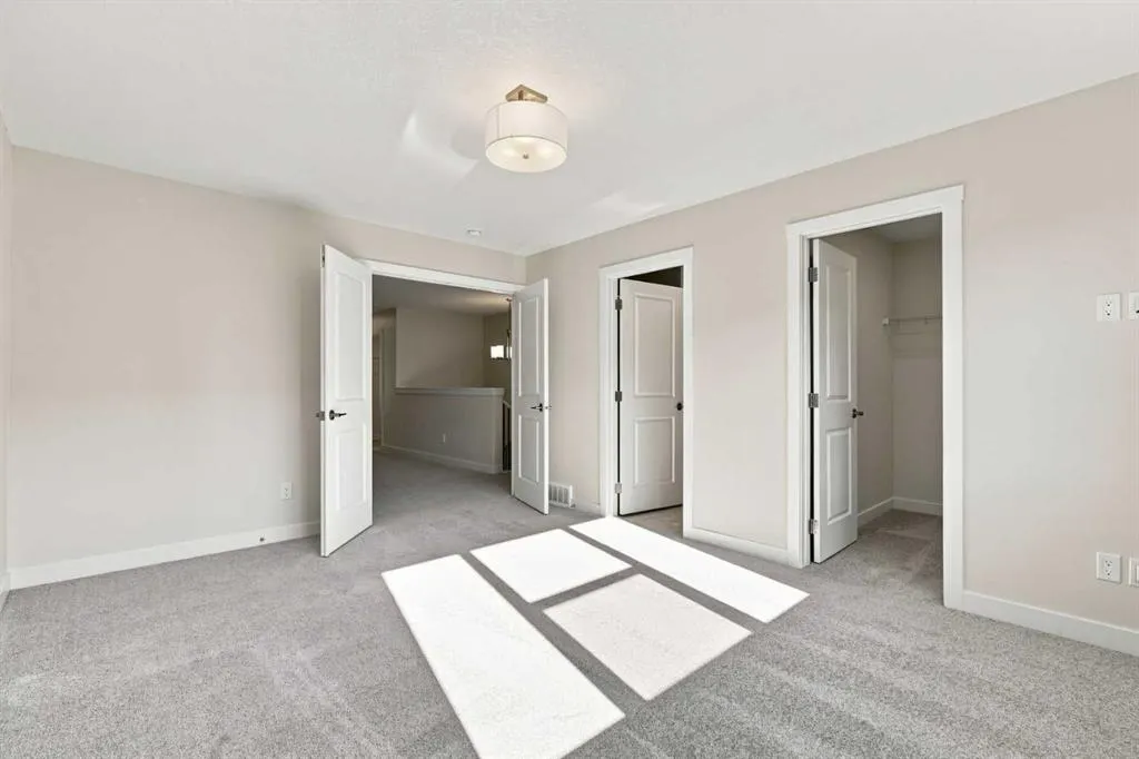 76 Buffaloberry Manor SE