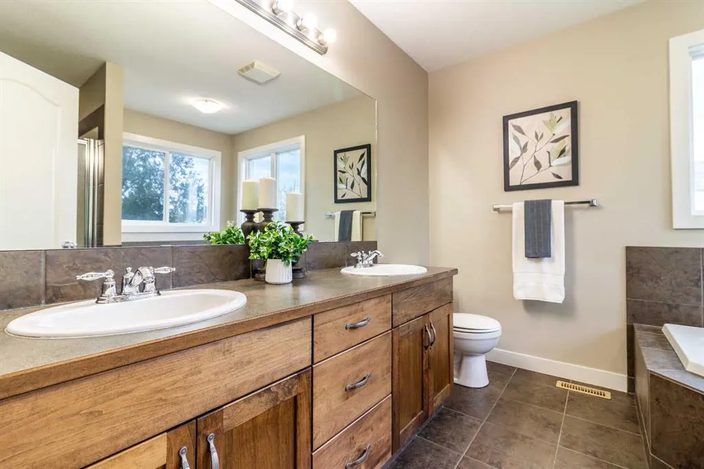 71 Coalbanks Gate W