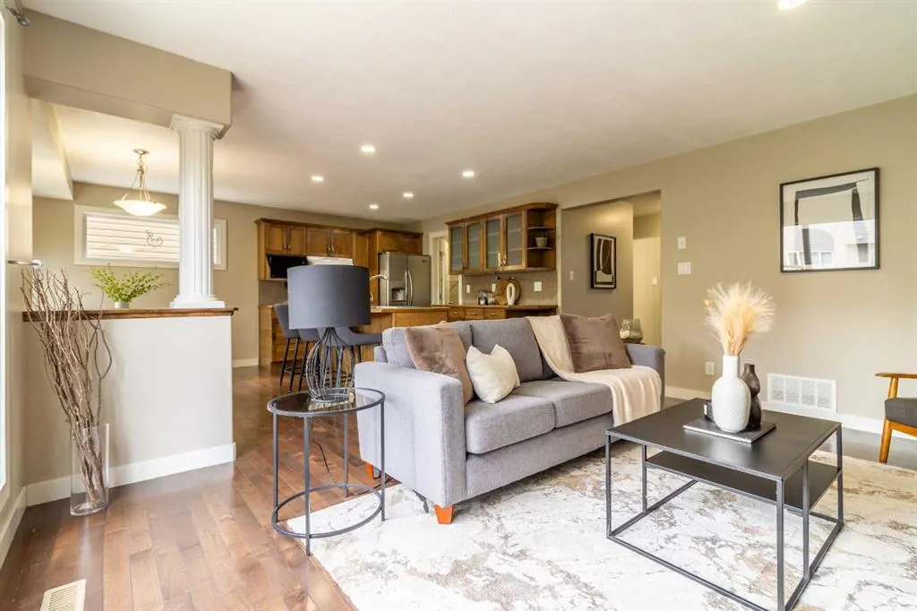 71 Coalbanks Gate W