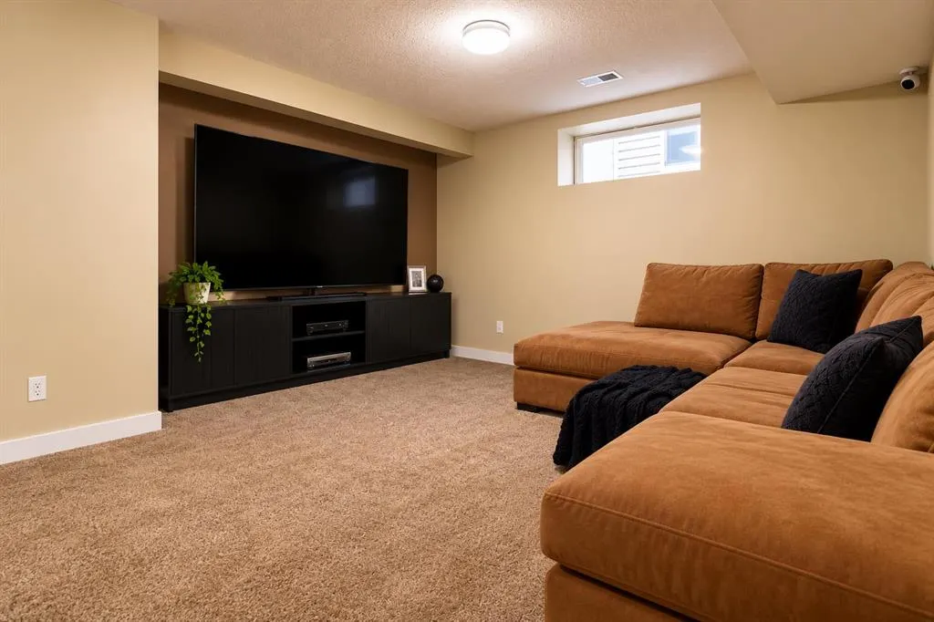 71 Coalbanks Gate W