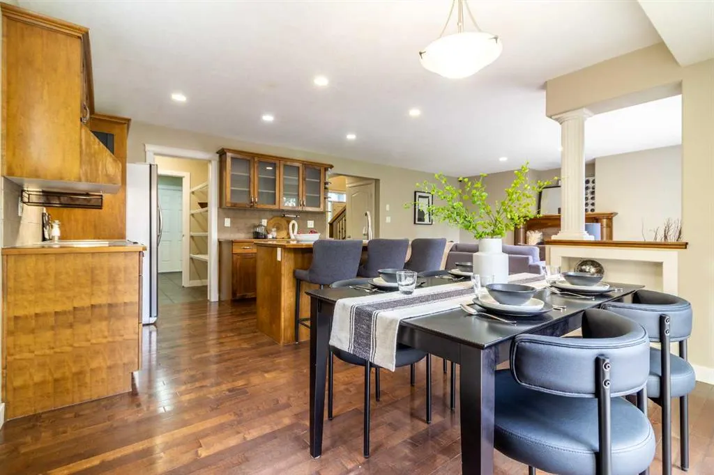 71 Coalbanks Gate W