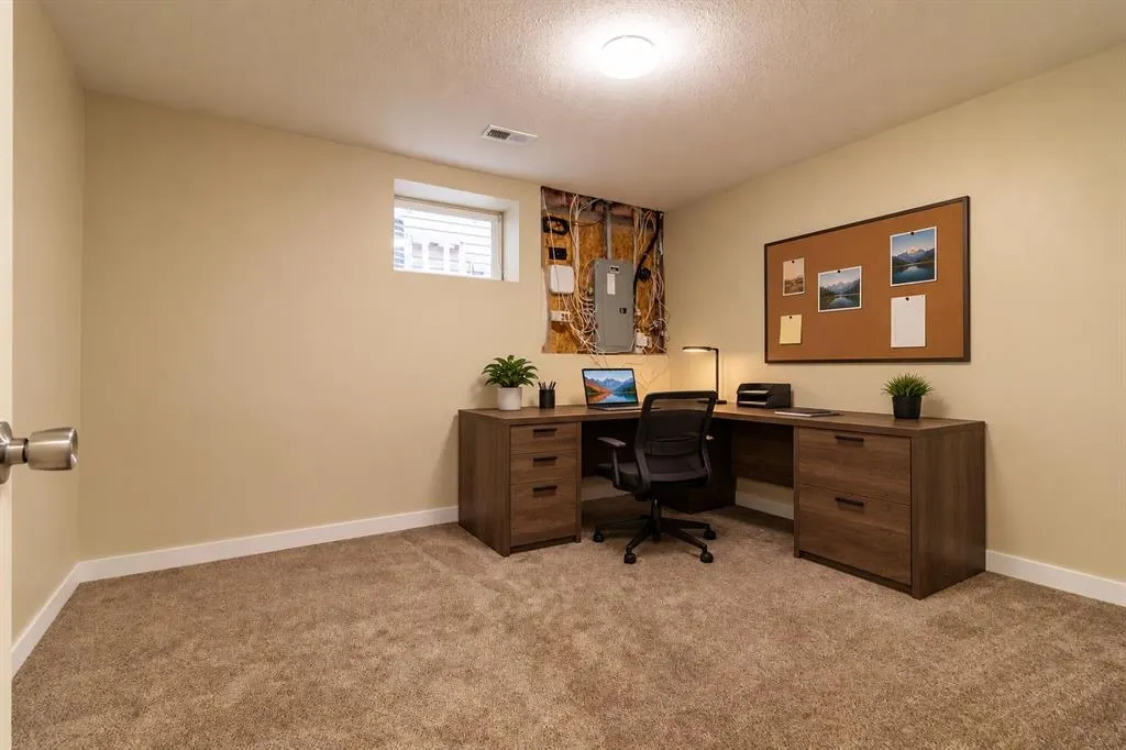71 Coalbanks Gate W