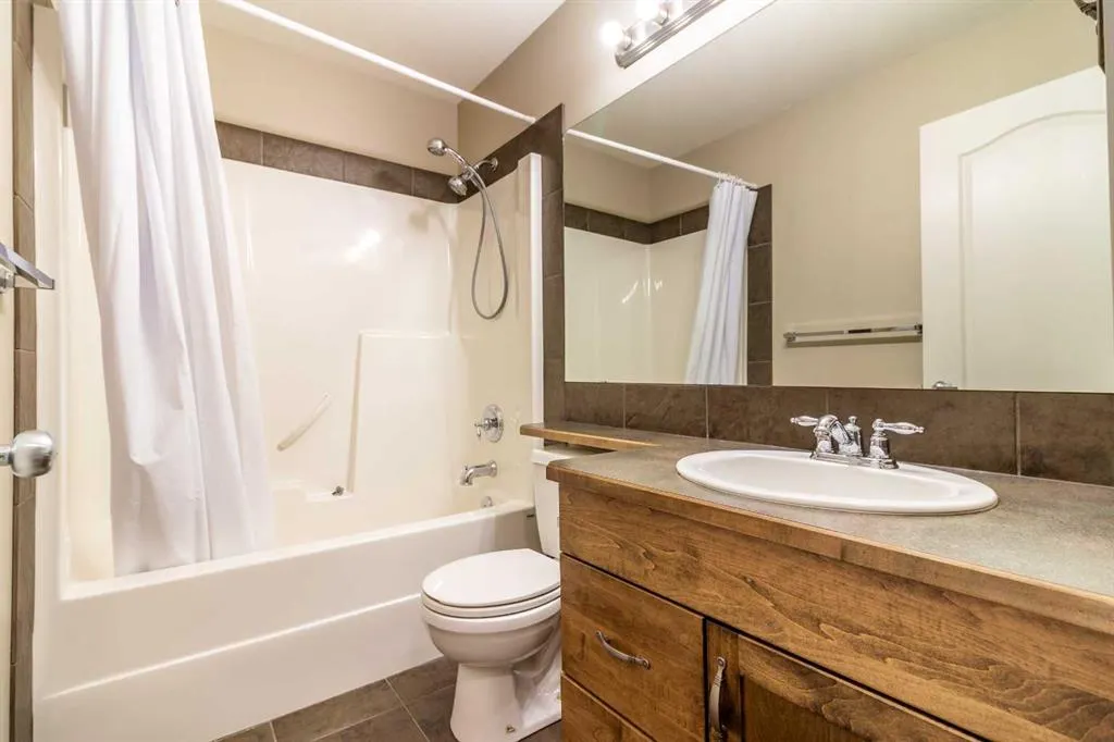 71 Coalbanks Gate W
