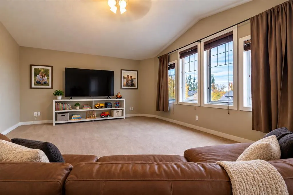 71 Coalbanks Gate W