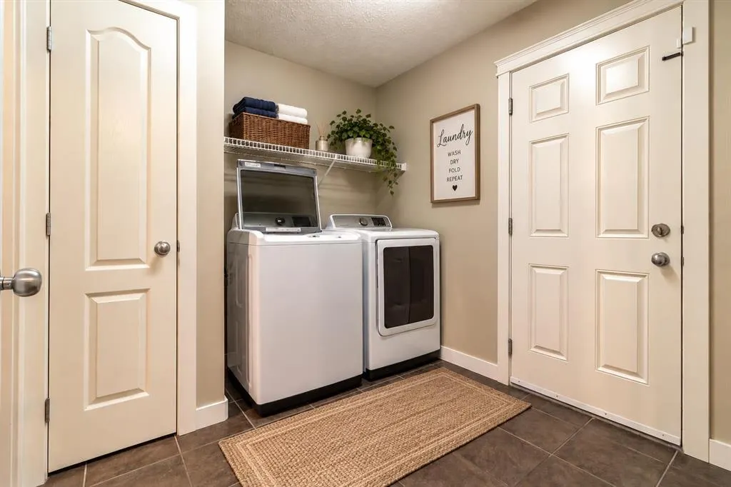 71 Coalbanks Gate W