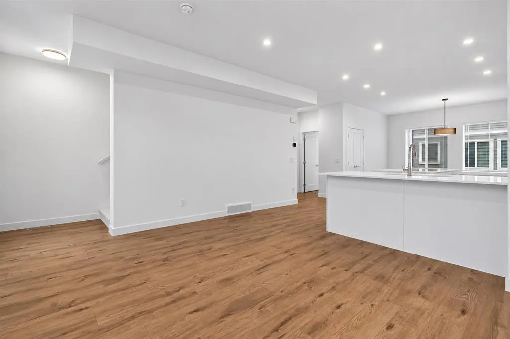 1862 Cornerstone Boulevard NE #127