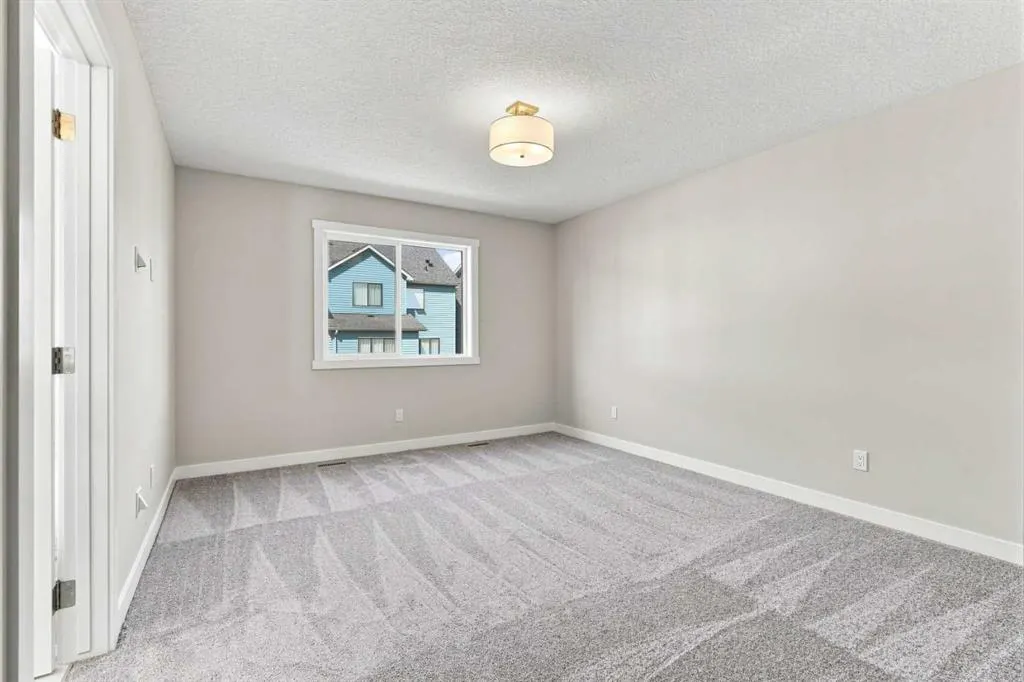 266 Heartwood Gardens SE