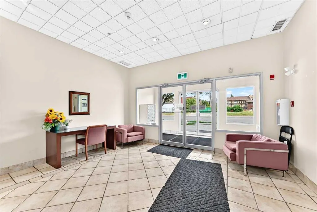 1905 Centre Street NW #301