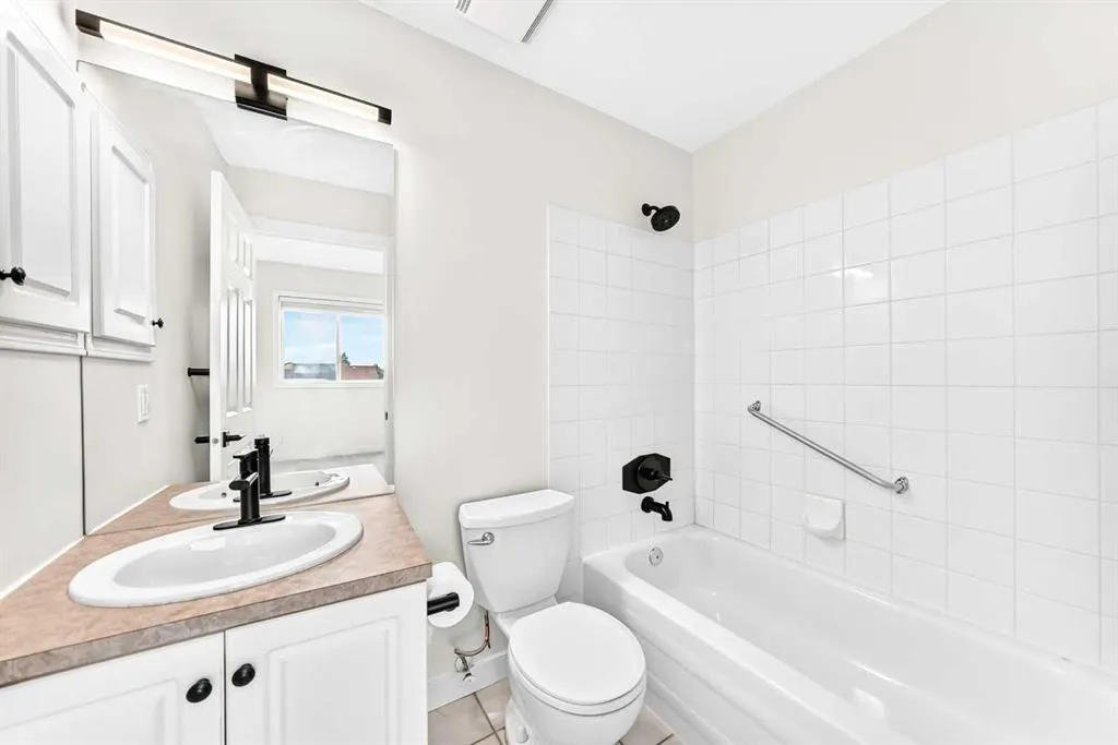 1905 Centre Street NW #301