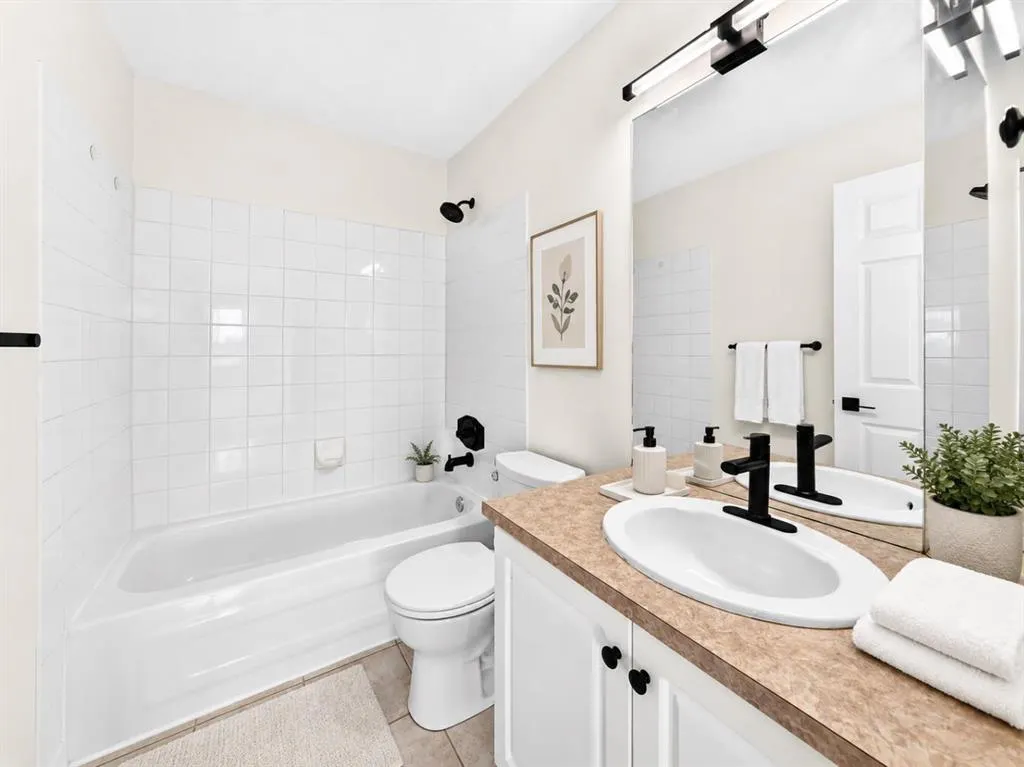 1905 Centre Street NW #301