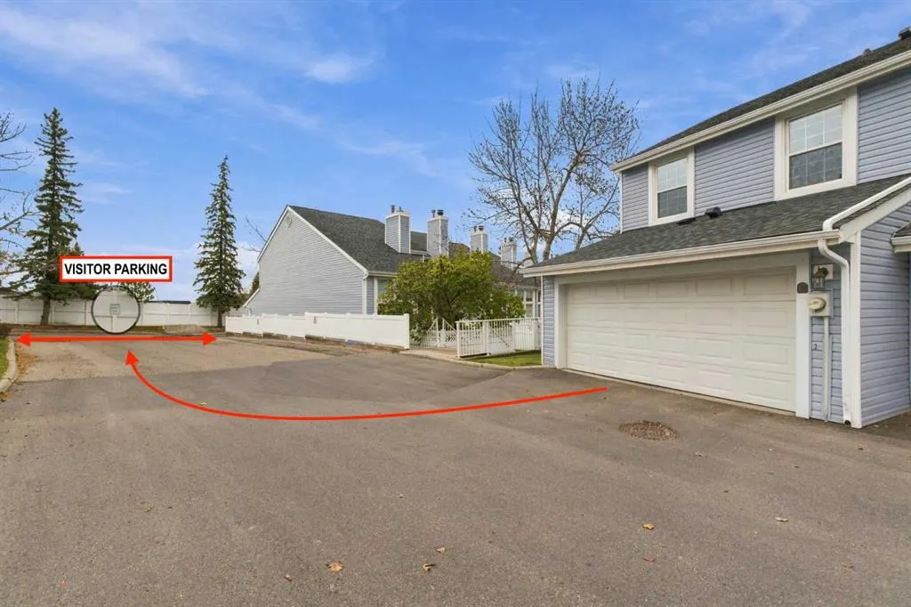 28 Berwick Crescent NW #52