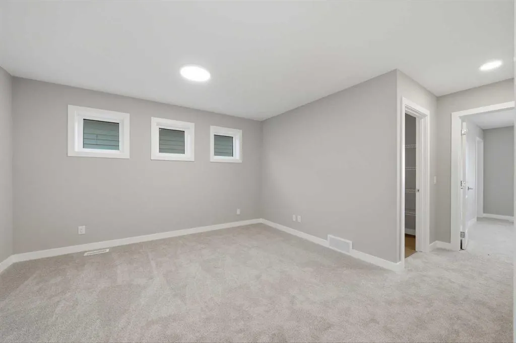 59 Belvedere Crescent SE