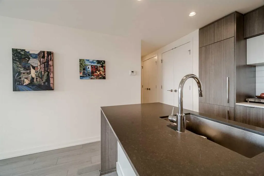 128 2 Street SW #1405