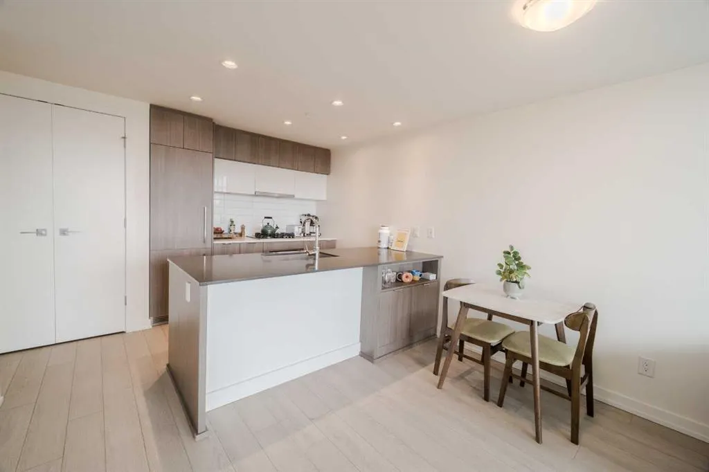 128 2 Street SW #1405