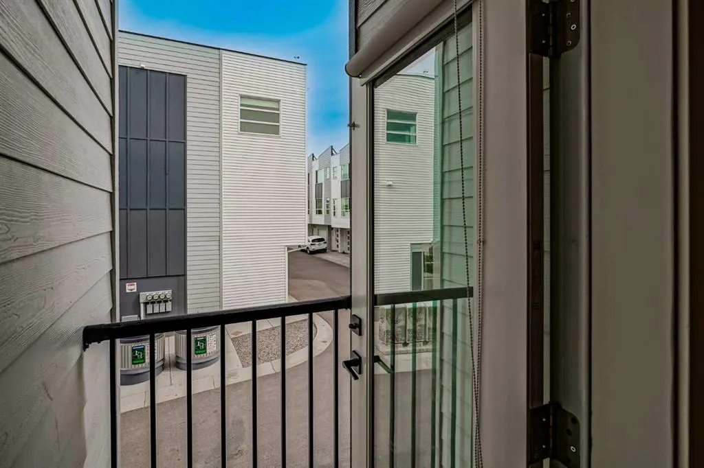 101 Panatella Square NW #202