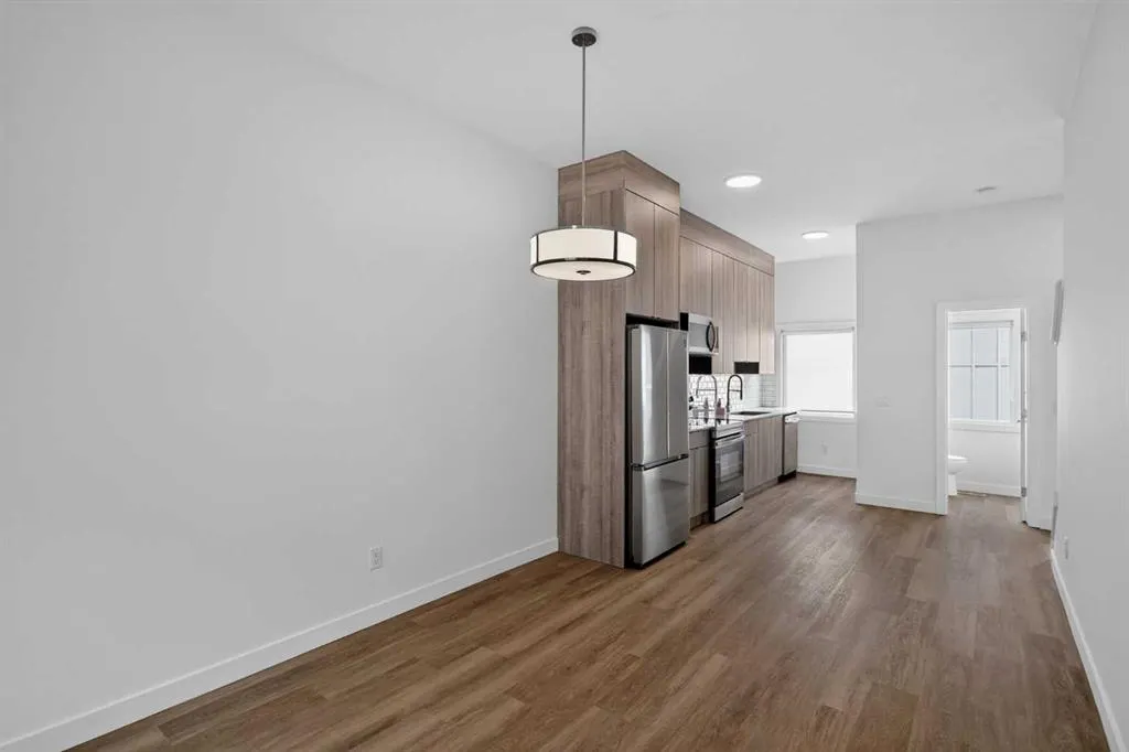 101 Panatella Square NW #202