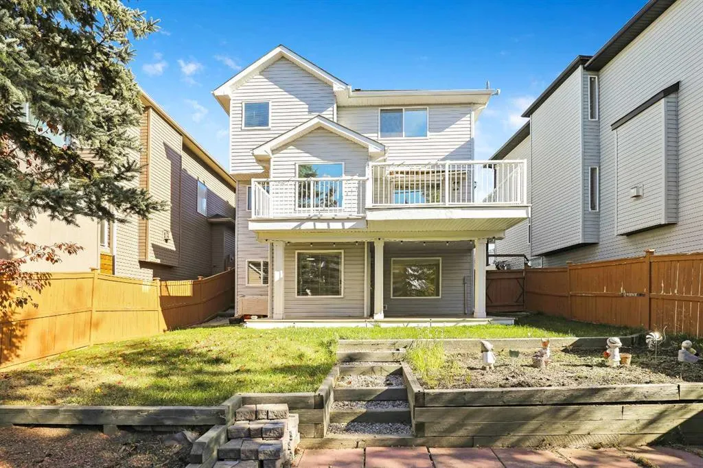 44 Rocky Ridge Close NW
