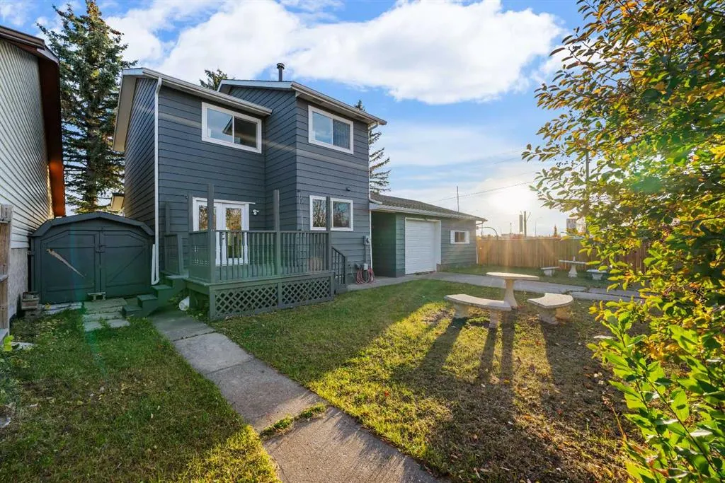 120 Whitefield Drive NE