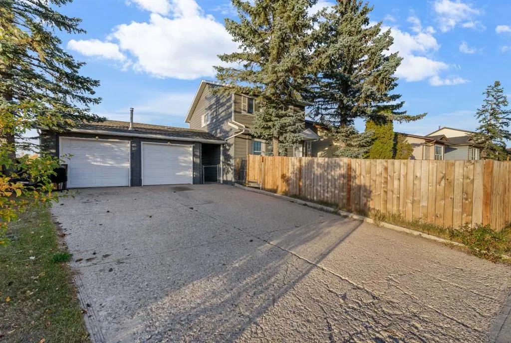 120 Whitefield Drive NE