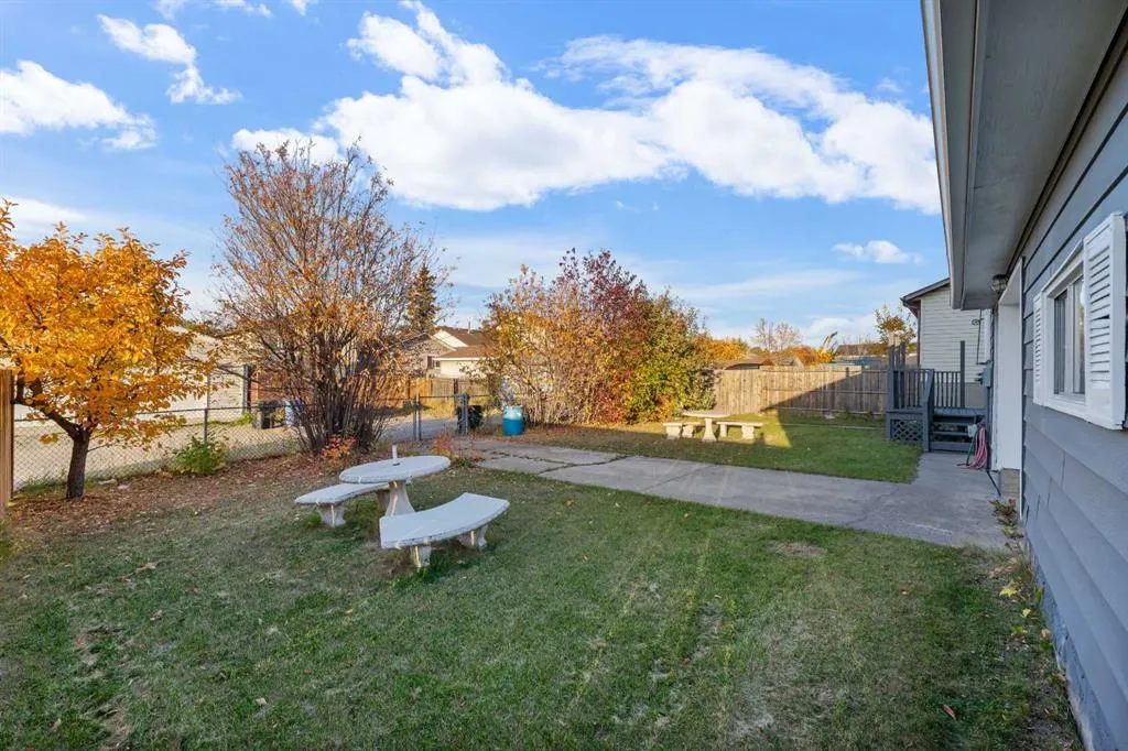 120 Whitefield Drive NE