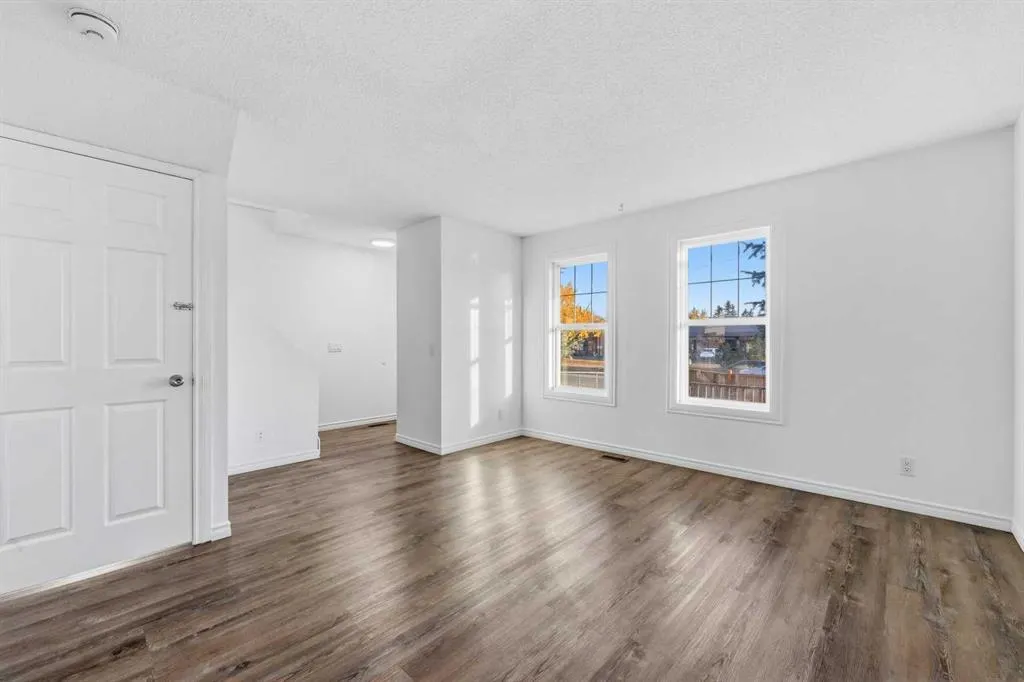120 Whitefield Drive NE