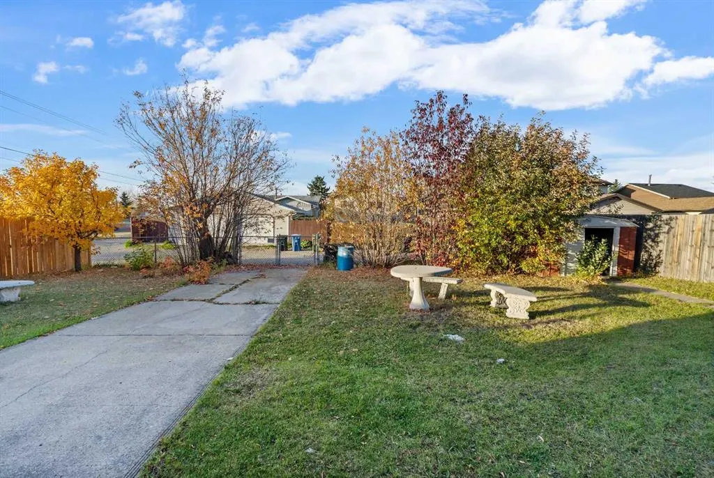 120 Whitefield Drive NE