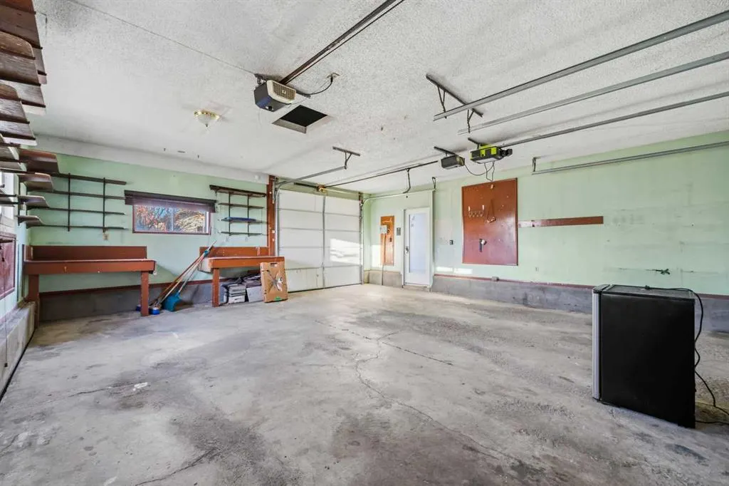 120 Whitefield Drive NE