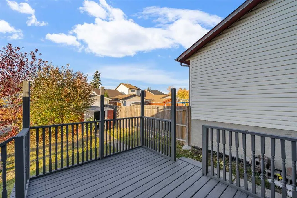 120 Whitefield Drive NE