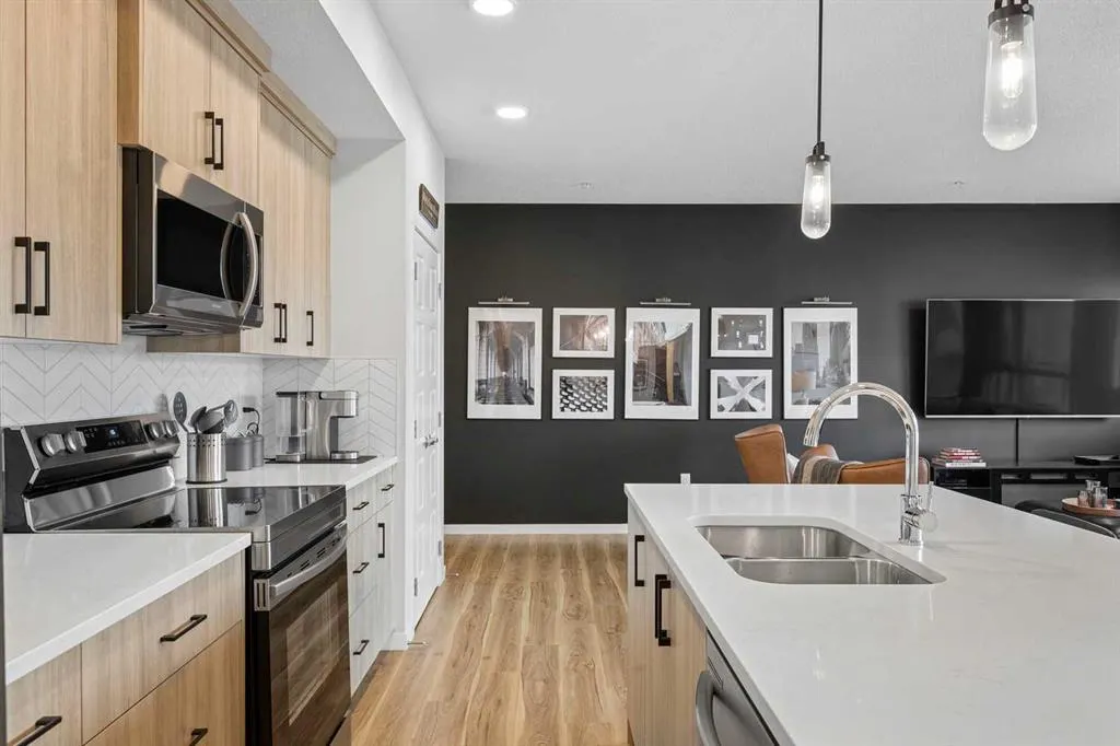 42 Cranbrook Gardens SE #1303