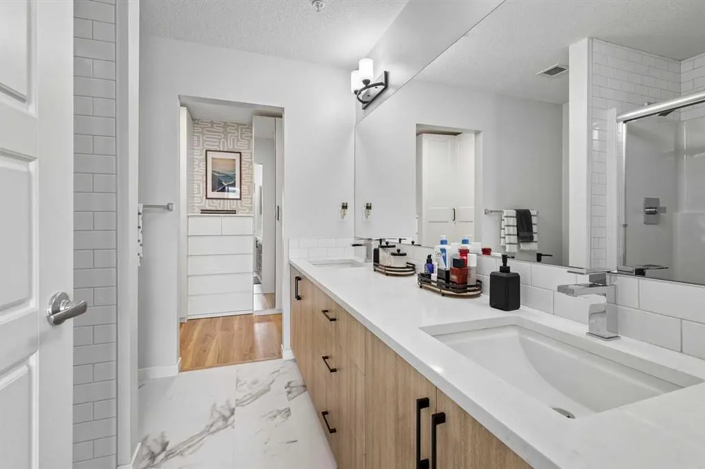 42 Cranbrook Gardens SE #1303