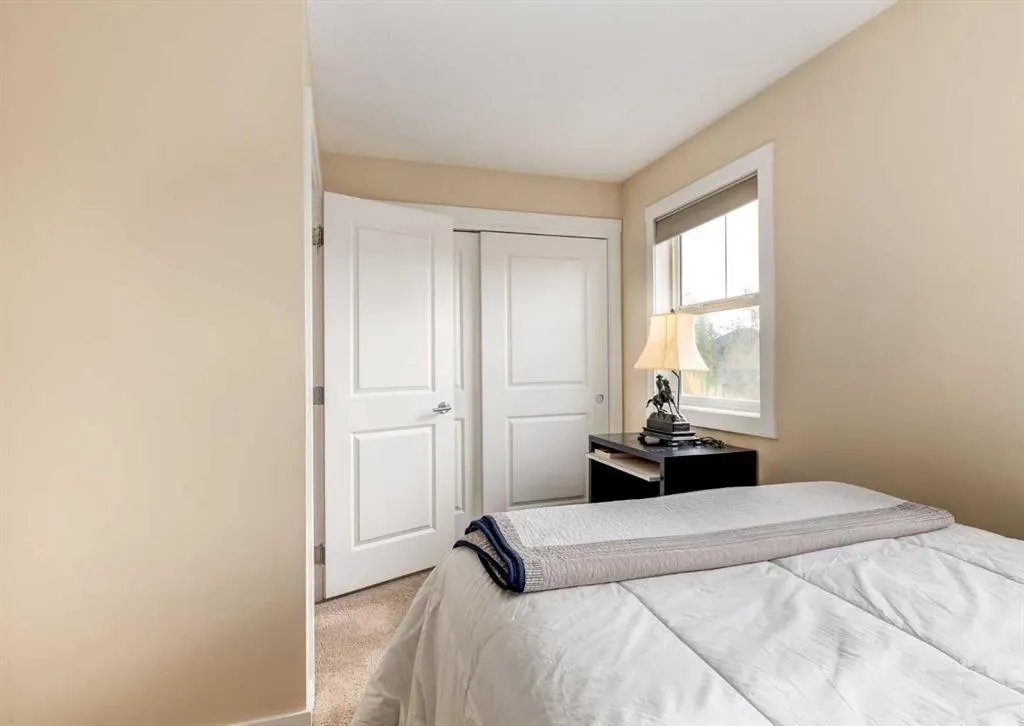 1225 Kings Heights Way SE #703