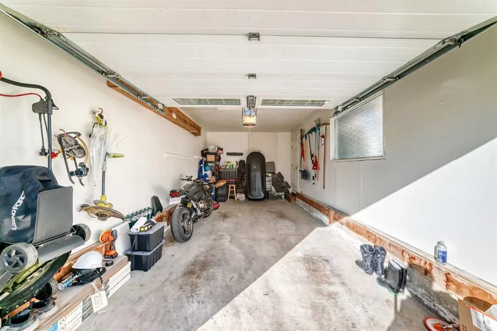 52 Cedargrove Road SW