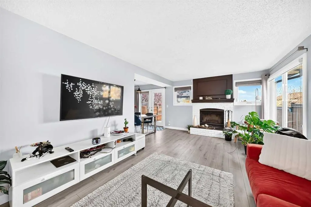 52 Cedargrove Road SW