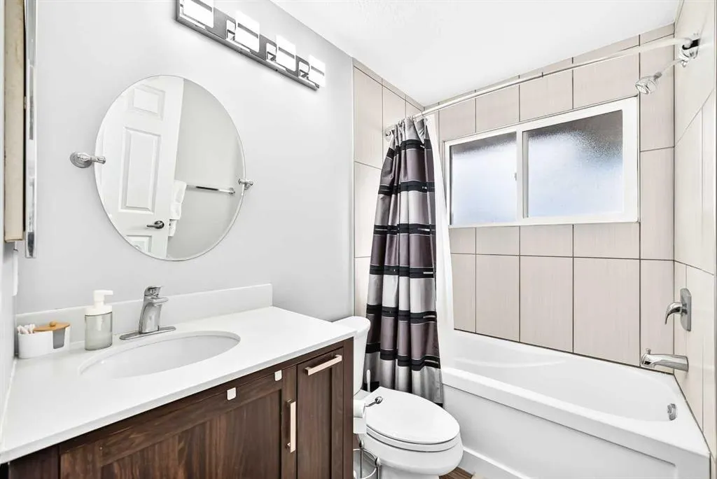 52 Cedargrove Road SW
