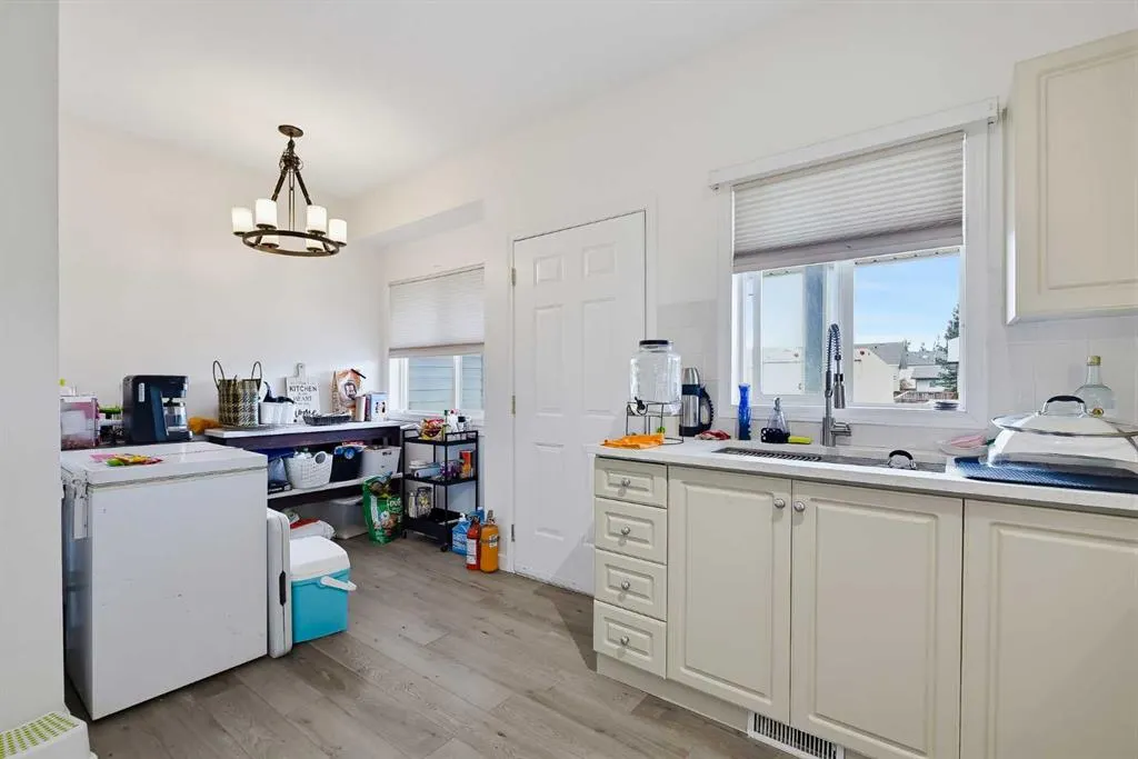 613 19 Street SE #101