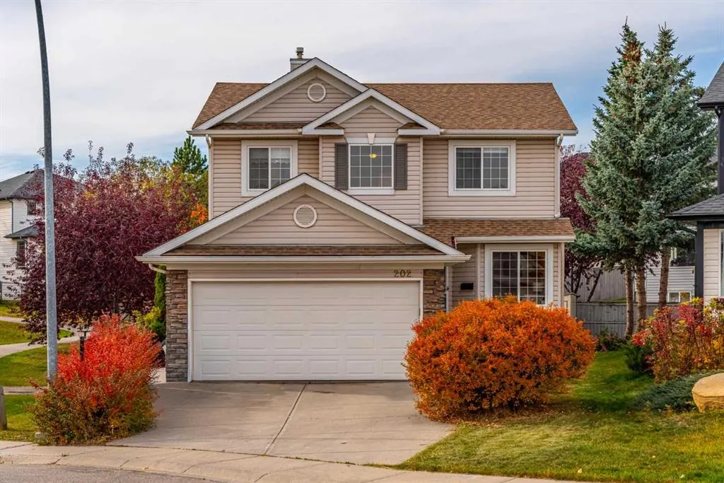 202 Panorama Hills Close NW