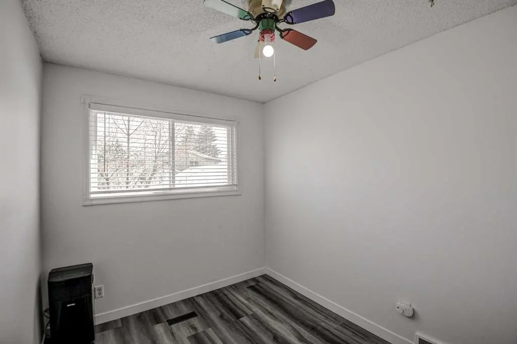 184 Erin Croft Crescent SE