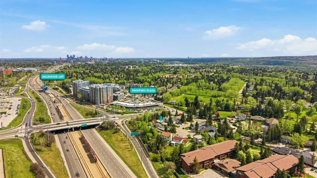 36 Varsity Estates Court NW