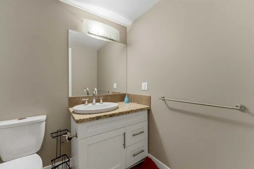 36 Varsity Estates Court NW