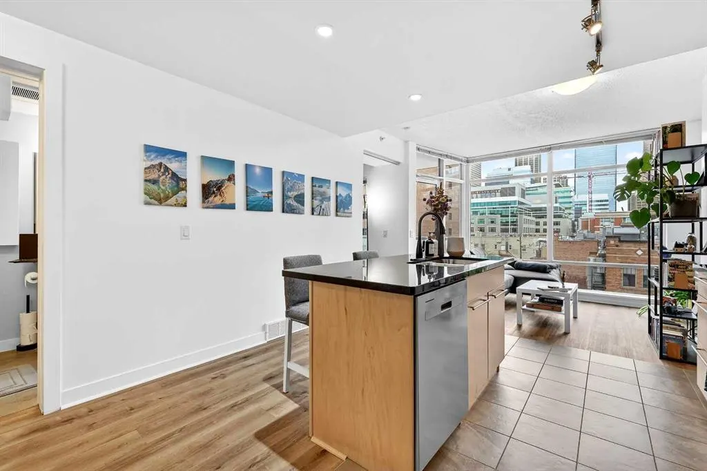 215 13 Avenue SW #302
