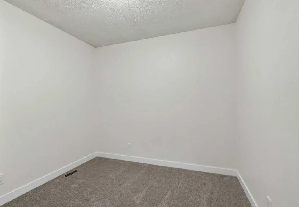 5404 10 Avenue SE #106