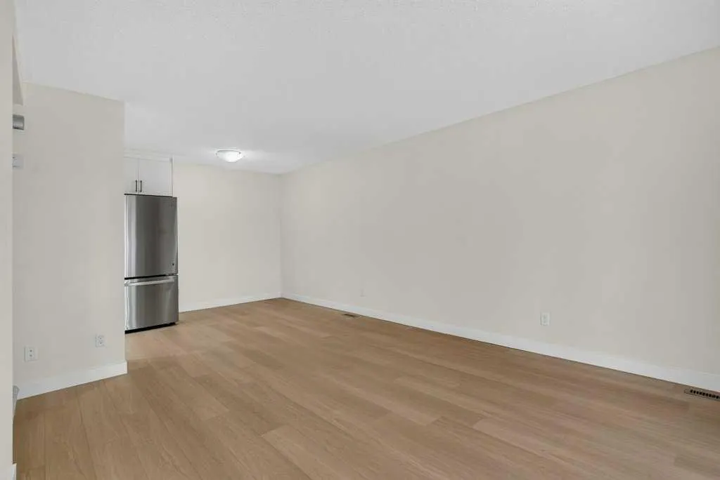 5404 10 Avenue SE #106