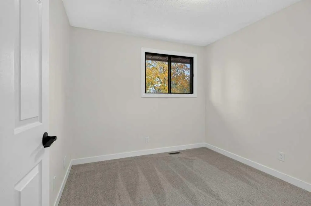 5404 10 Avenue SE #106