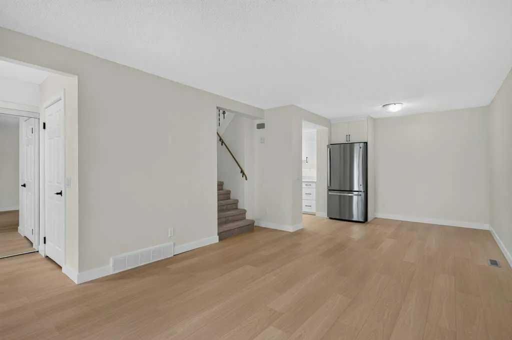 5404 10 Avenue SE #106