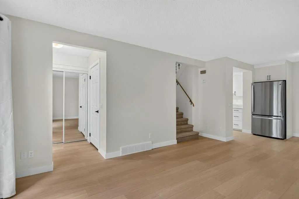 5404 10 Avenue SE #106